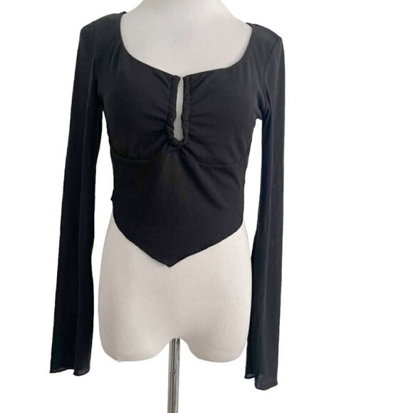 NEW H:ours Revolve Size Medium  Top Blouse Shirt Crop Long Sleeve Black - Picture 1 of 7